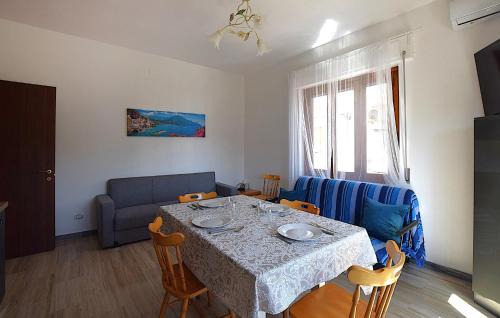 Pizzo Apartment | Beautiful Apartment In Pizzo With Wifi