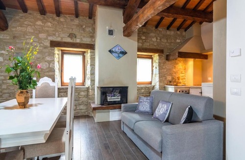 Sestino House | Beautiful Apartment in Sestino with Garden