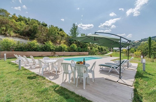 Urbino Villa | Beautiful apartment in villa for 5 guests with WIFI, pool, TV and panoramic view, close to Urbino