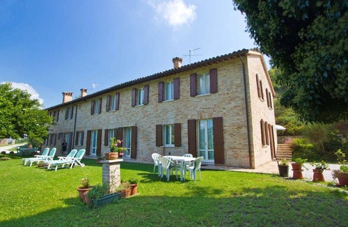 Urbino Villa | Beautiful apartment in villa for 5 guests with WIFI, pool, TV and panoramic view, close to Urbino