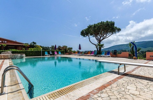 Naregno Apartment | Beautiful apartment for 6 guests with WIFI, pool, A/C, terrace and pets allowed