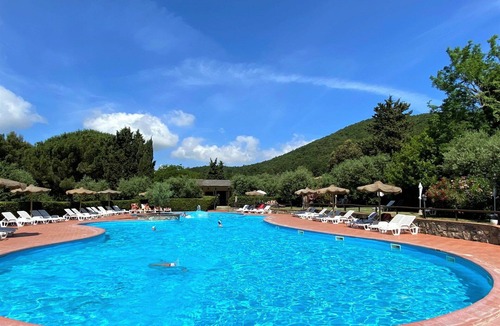 Riparbella Apartment | Beautiful apartment for 6 people with WIFI, A/C, pool, TV and patio