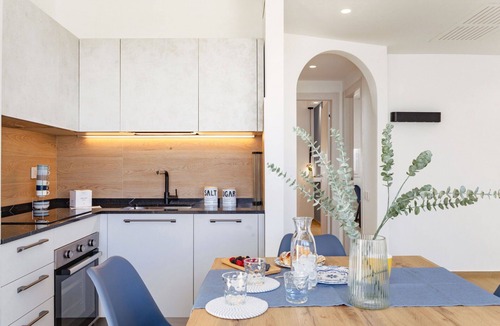 Marcelli Apartment | Beautiful apartment with WIFI, pool, A/C, TV, terrace and panoramic view, close to Porto Recanati