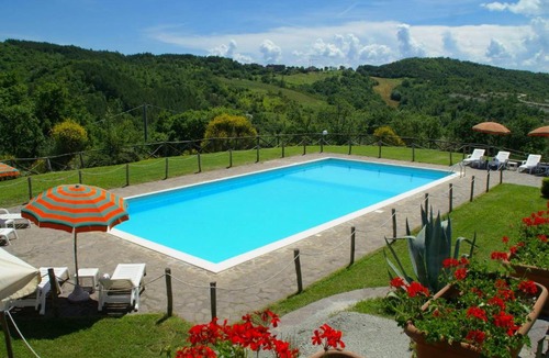 Fraccano House | Beautiful apartment with private terrace and panoramic swimming pool