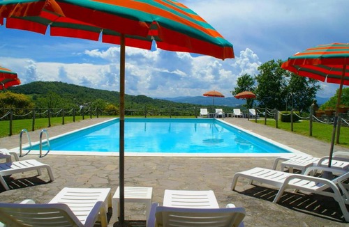 Fraccano House | Beautiful apartment with private terrace and panoramic swimming pool