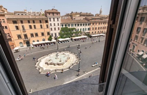 Rione VI Parione Apartment | Beautiful Apartment With Terrace overlook Piazza Navona, A Gothic Architecture