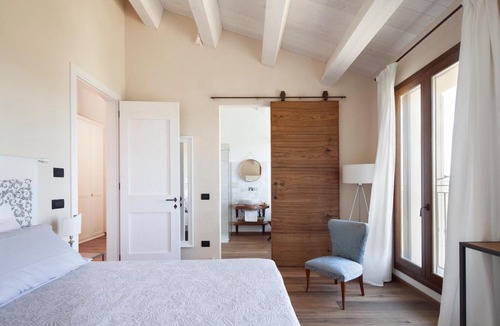 Castel Bolognese Apartment | Beautiful hilltop farmhouse with swimming pool