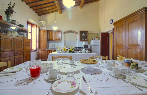 Le Piazze Villa | Beautiful private villa for 10 guests with A/C, private pool, WIFI, TV and veranda, close to Cor.