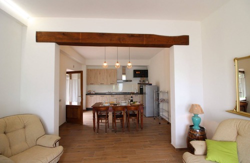 Castiglion Fiorentino Villa | Beautiful private villa for 6 guests with A/C, private pool, WIFI, TV and terrace, close to Cort.