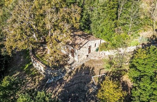 Pari Villa | Beautiful private villa for 4 people with WIFI, patio, pets allowed and panoramic view