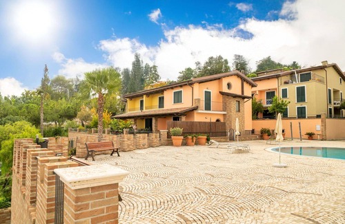 Tortoreto Lido Apartment | Beautiful apartment for 4 guests with WIFI, pool, A/C, TV and pets allowed