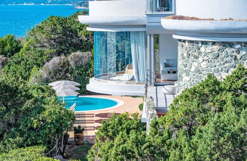 Rosignano Marittimo Villa | Beautiful private villa for 12 people with WIFI, private pool, A/C, TV, terrace and pets allowed