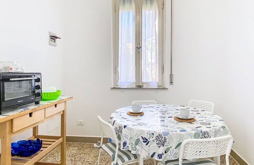 Castiglioncello Apartment | Beautiful apartment for 6 people with WIFI, TV, patio and pets allowed