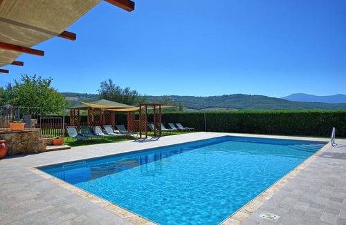 Castiglione d'Orcia Villa | Beautiful private villa with private pool, WIFI, A/C, TV, patio, panoramic view, close to Montalcino