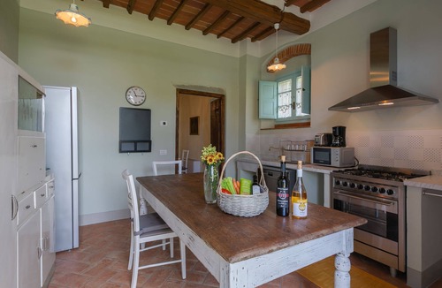 Montecchio Villa | Beautiful private villa with WIFI, private pool, A/C, TV, patio and panoramic view, close to Cor.
