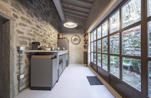 Loro Ciuffenna Villa | Beautiful private villa for 12 people with WIFI, private pool, A/C, TV and patio