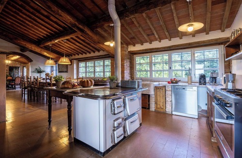 Casole d'Elsa Villa | Beautiful private villa for 10 people with WIFI, private pool, A/C, TV and pets allowed