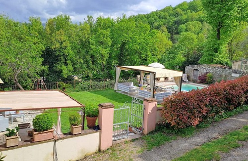 Pieve al Bagnoro Villa | Beautiful private villa with A/C, private pool, WIFI, TV, veranda and pets allowed, close to Are.