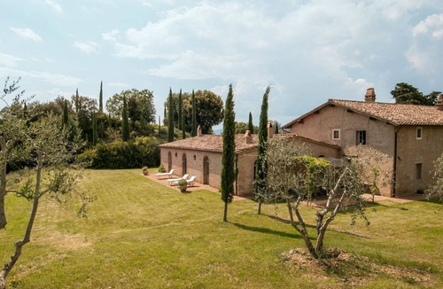 Camigliano Villa | Beautiful private villa for 10 guests with A/C, private pool, WIFI, TV and panoramic view