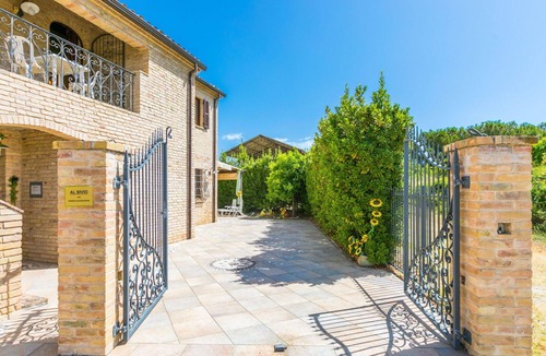 Castorano House | Beautiful private villa for 4 people with terrace and panoramic view