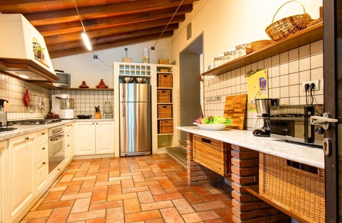Dicomano Villa | Beautiful private villa with hot tub, A/C, private pool, WIFI, TV, balcony and pets allowed