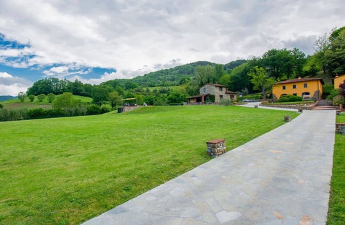 Dicomano Villa | Beautiful private villa with hot tub, A/C, private pool, WIFI, TV, balcony and pets allowed