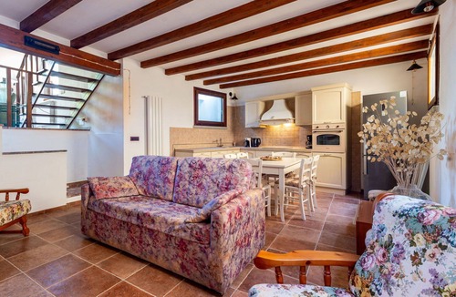 Scansano House | Beautiful private villa with private pool, hot tub, A/C, WIFI, TV, patio and panoramic view