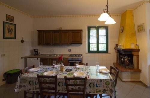 Cortona Villa | Beautiful private villa for 12 guests with WIFI, A/C, private pool, TV, terrace and pets allowed