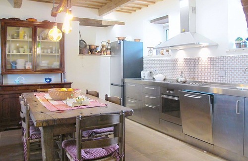Amandola Villa | Beautiful private villa for 14 guests with private pool, WIFI, pets allowed and panoramic view