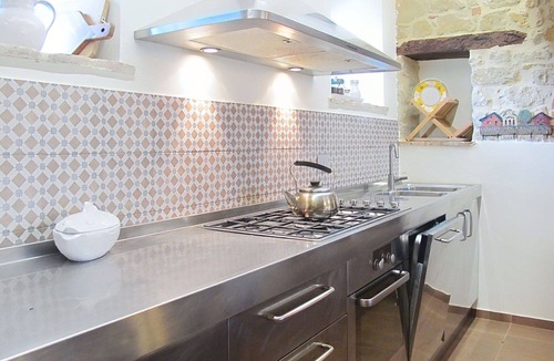 Amandola Villa | Beautiful private villa for 14 guests with private pool, WIFI, pets allowed and panoramic view