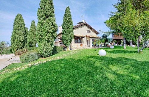 Vasto Villa | Beautiful private villa for 10 guests with WIFI, A/C, private pool, TV and panoramic view