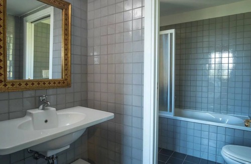 Agello Bed & Breakfast | Beautiful room with WIFI, A/C, pool, TV, patio, pets allowed and panoramic view, close to Perugia