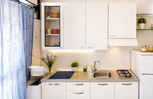 Rodi Garganico Apartment | Beautiful Santa Barbara. Exclusive loft, studio apartment 4 single beds.