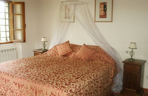 Bivio Lugnano House | Beautiful secluded Umbrian Farmhouse with Pool, mature gardens and grounds