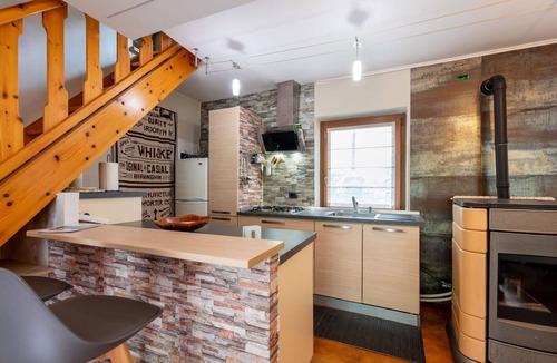 Fenis House | Beautiful villa for 5 people with WIFI, TV, patio and pets allowed