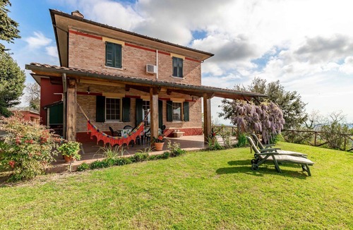 Mombaroccio House | Beautiful villa for 6 people with WIFI, TV, patio, panoramic view and parking