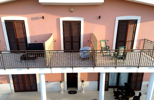 Trani Bed & Breakfast | Bed and Breakfast Villa Fatima