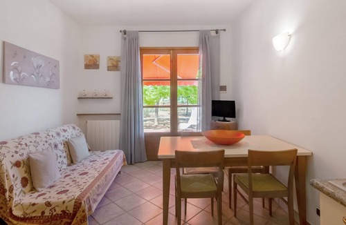 Capoliveri Apartment | Bellissimo "Appartamentiitigli 4" vicino a Centro Città con Terrazza, Vista Montagna/Vista sul Mare e Giardino; Parcheggio disponibile