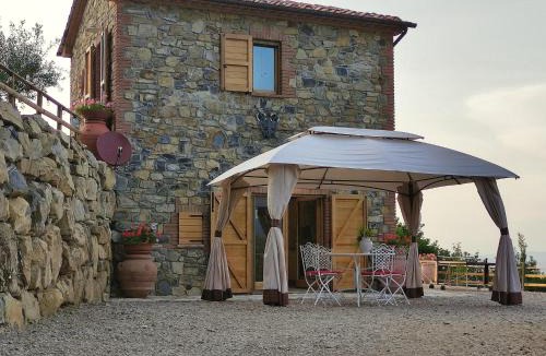 Castelnuovo di Val di Cecina Villa | Belvilla by OYO Villa Pratini