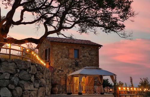 Castelnuovo di Val di Cecina Villa | Belvilla by OYO Villa Pratini