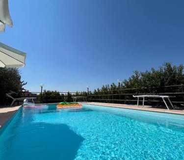 Camerano House | Belvedere Rooms con Piscina - Soggiorni Le Grotte