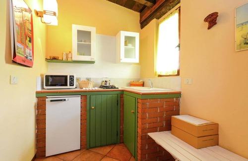 Valdamonte Apartment | Belvilla by OYO Casa Reale Quattro