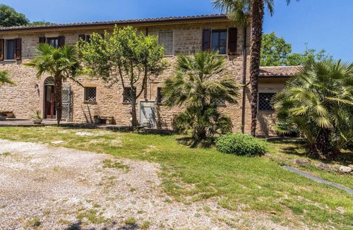 Serra San Quirico Villa | Belvilla by OYO Villa Dipinti