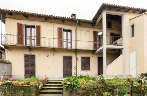 Albugnano Apartment | Belvilla by OYO Appartamento Monferrato