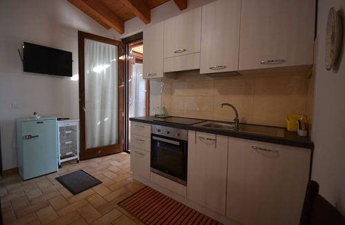 Uncinano House | Belvilla by OYO Domus Lucretia di Casale Fusco