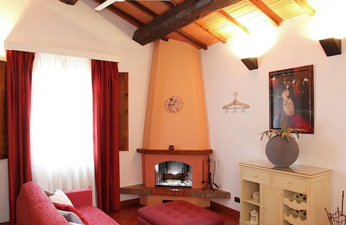 Ferretto Villa | Belvilla by OYO Elegant flat in historic villa
