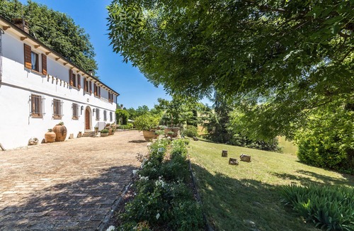 Ripatransone Villa | Belvilla by OYO Villa Limoni Dieci