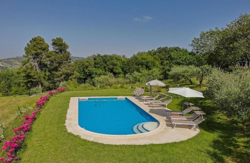 Fossombrone Villa | Belvilla by OYO Villa Cucco