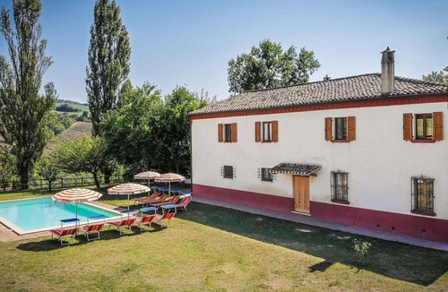 Pergola Villa | Belvilla by OYO Villa Sapori