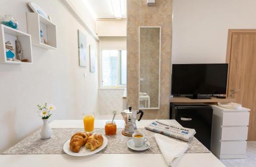 Porto San Giorgio Apartment | Bilocale sul Mare - Apt piano terra con Wifi & AC